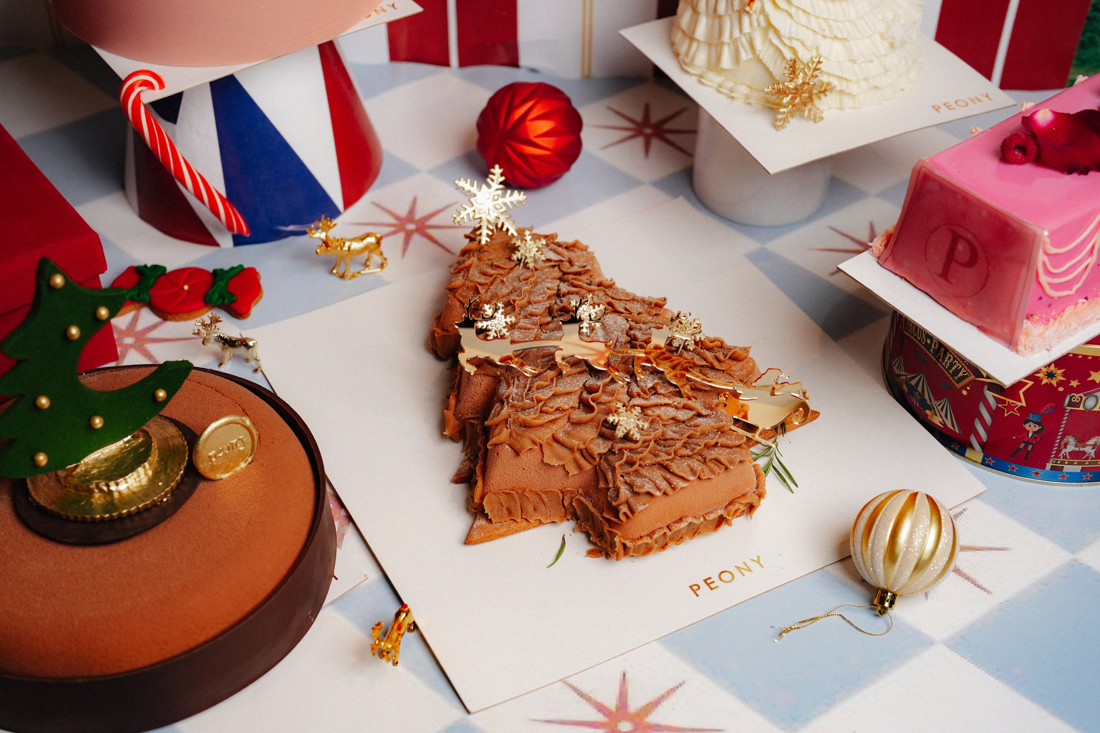 Çam Ağacı Krema Detaylı Tasarım Pasta