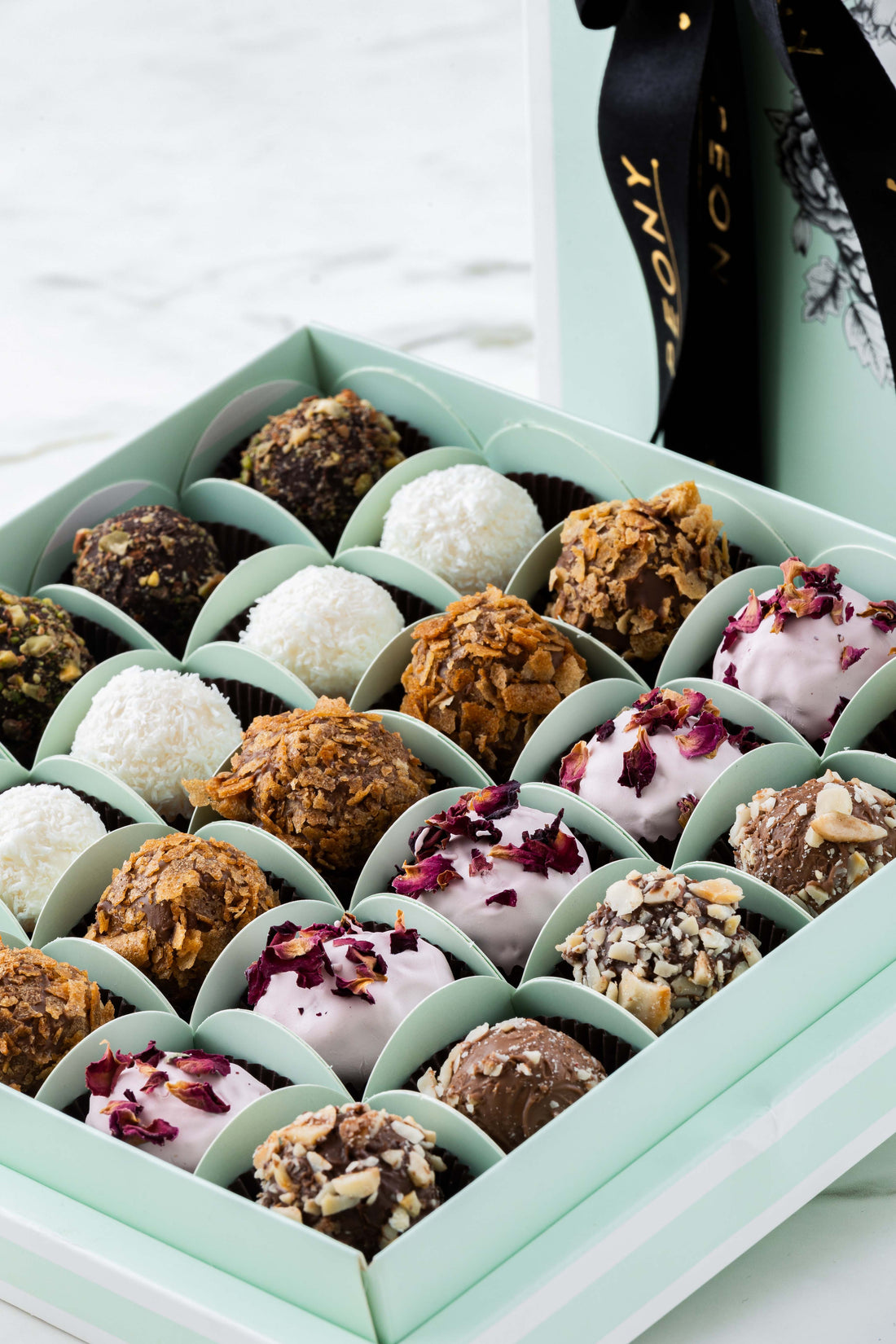 Karışık El Yapımı Çikolata Kutusu