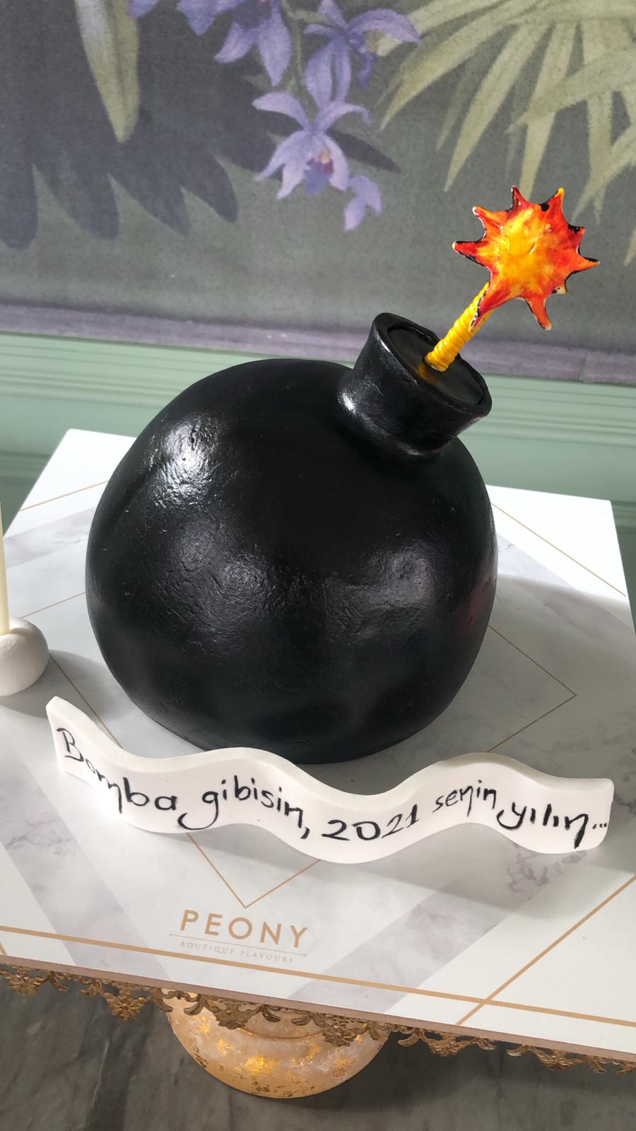 No:24 Şeker Hamurlu Tasarım Pasta