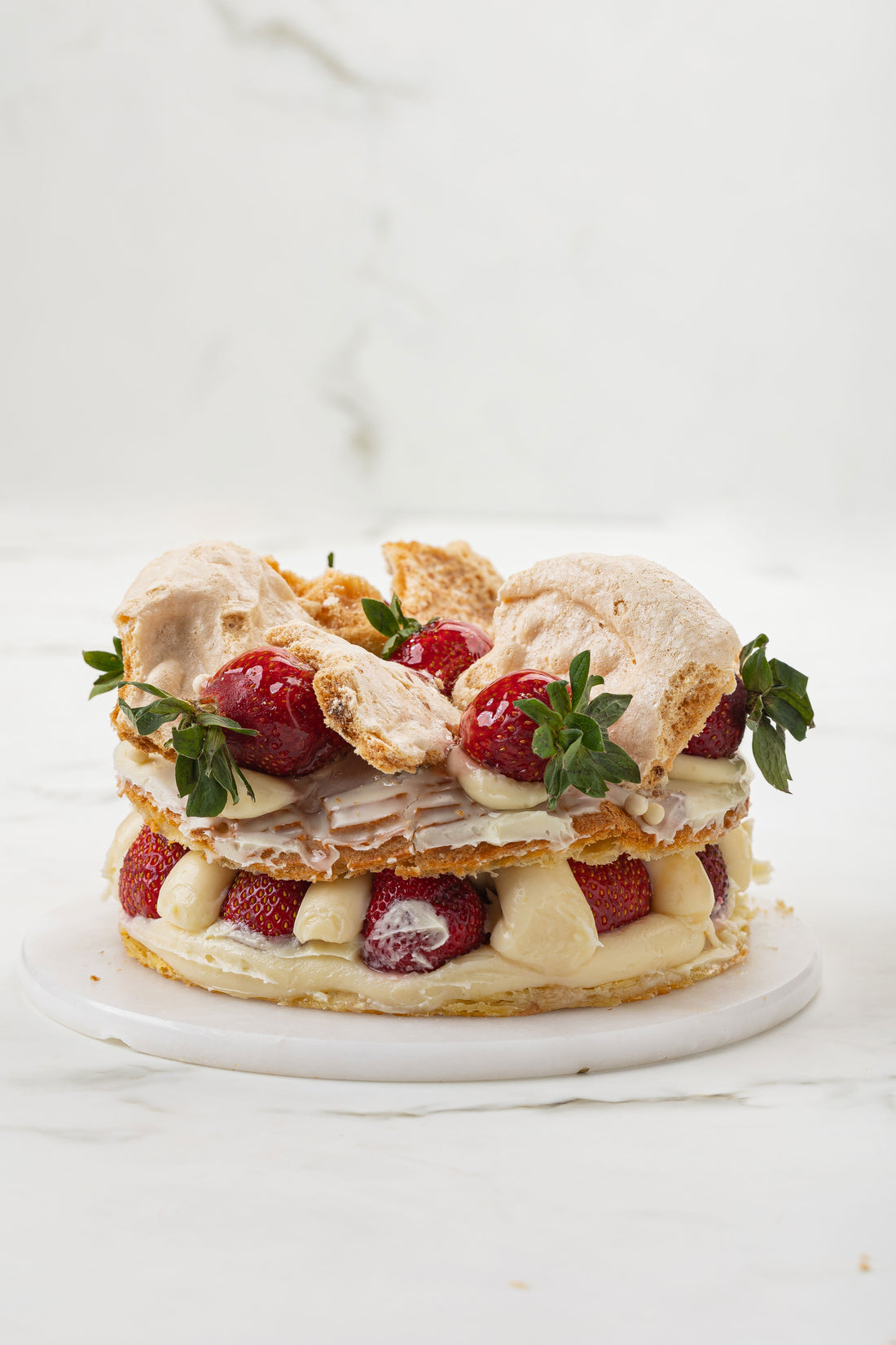 Beyaz Çikolata Soslu Paris Brest