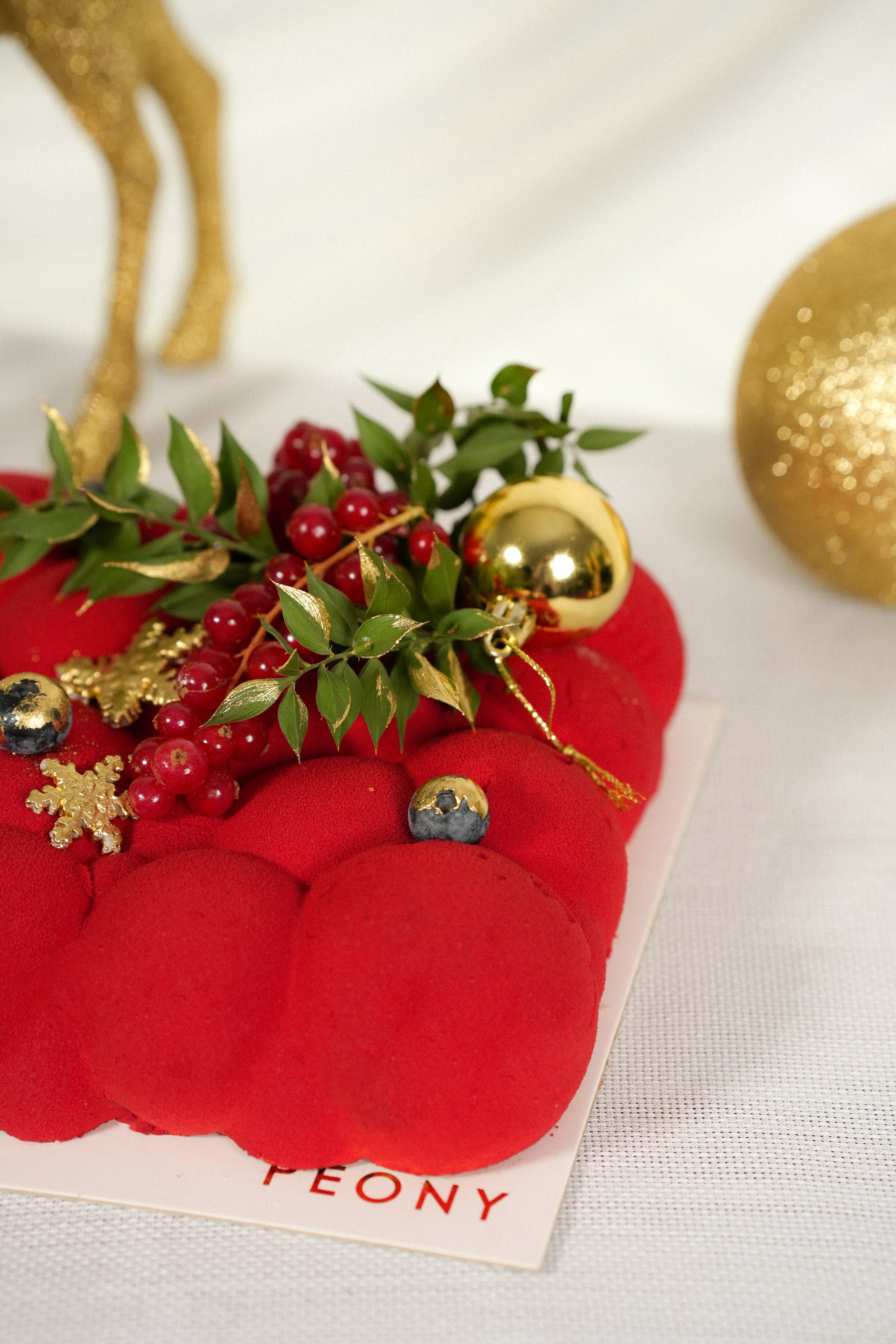 No:5 Yılbaşı Krema Detaylı Tasarım Pasta