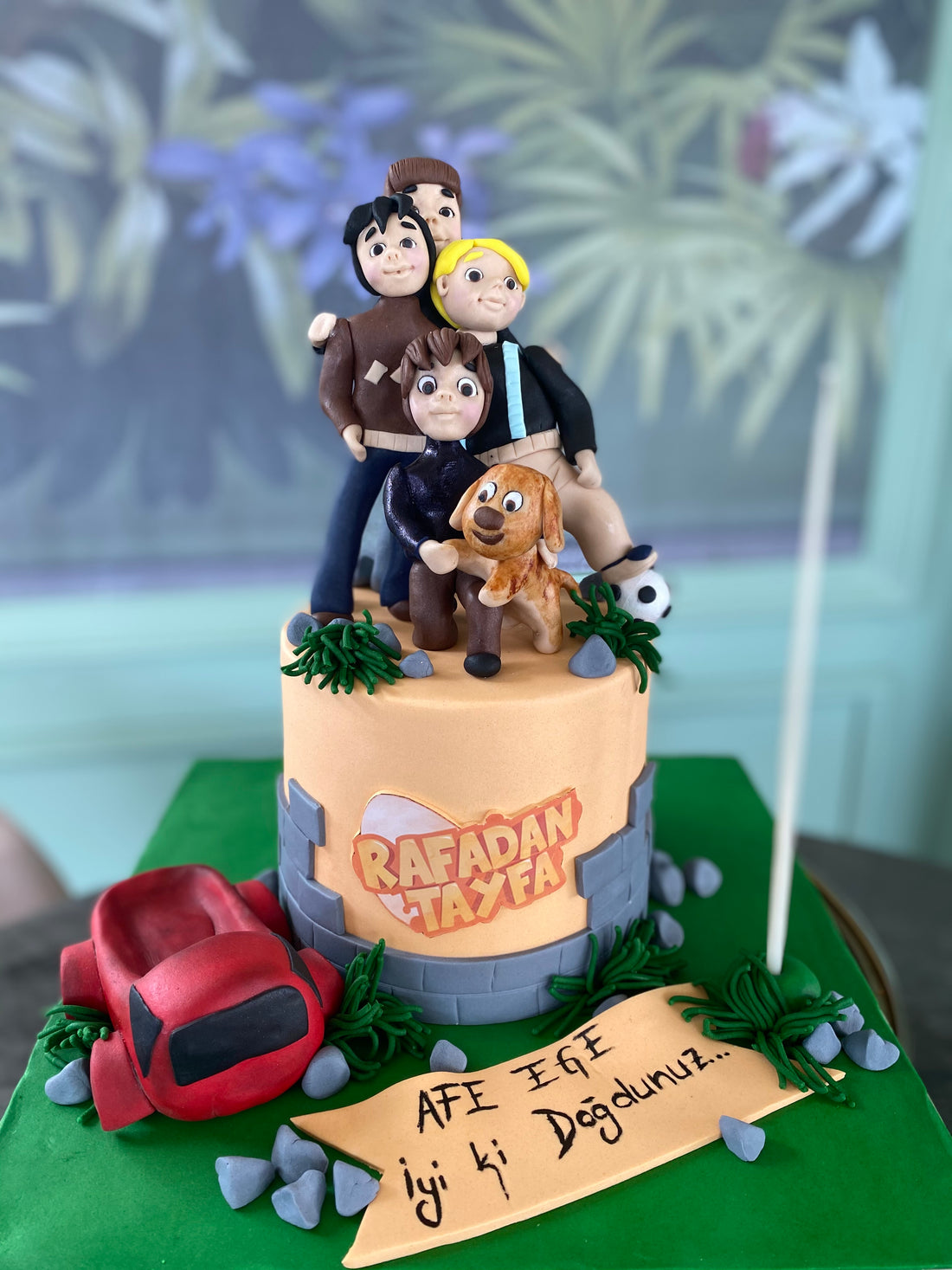 No:1 Şeker Hamurlu Tasarım Pasta