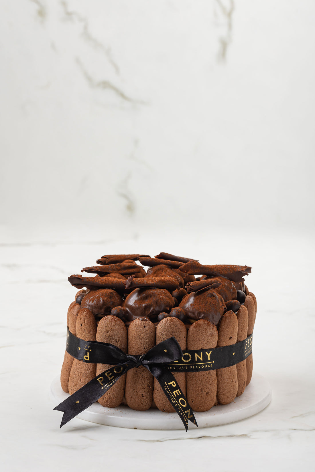 Kedi Dilli Çikolatalı Kremalı Muzlu Pasta