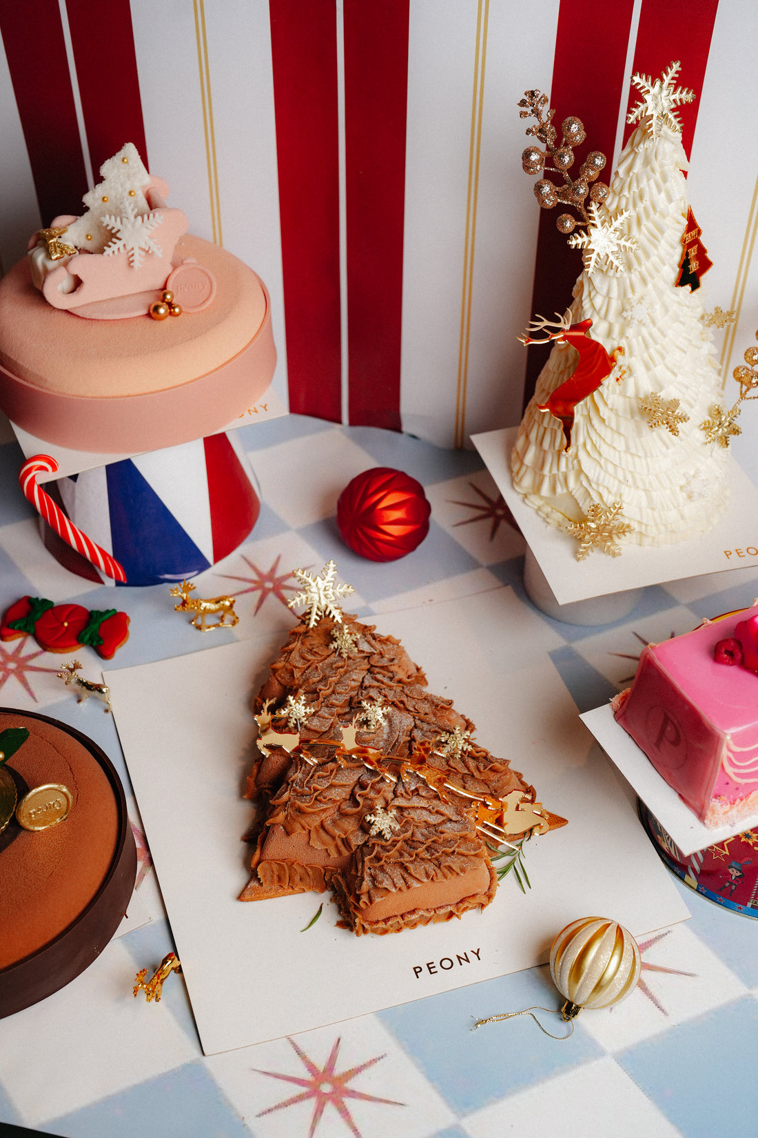 Çam Ağacı Krema Detaylı Tasarım Pasta