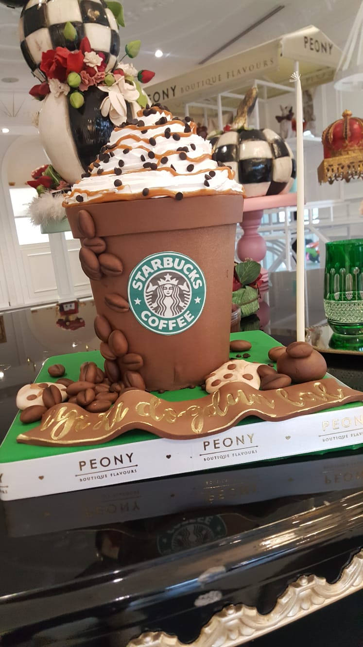 No:16 Şeker Hamurlu Tasarım Pasta