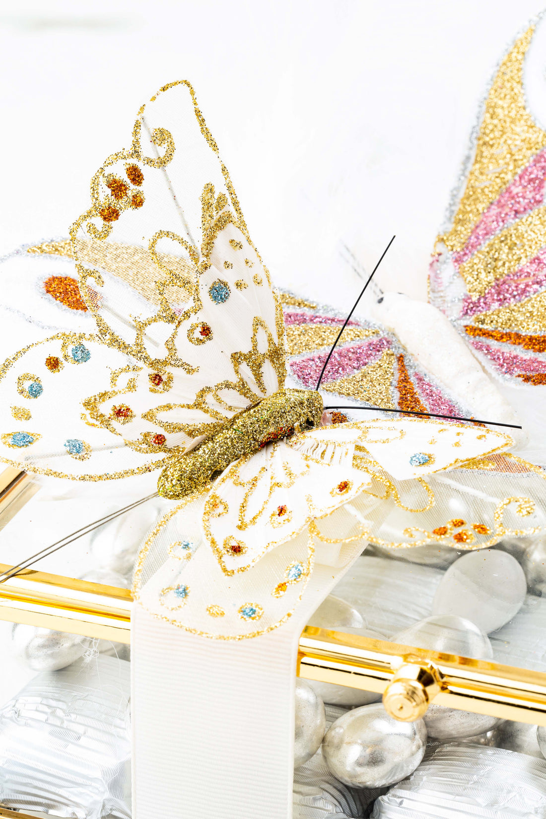 No:15 Cam Kutu Kelebekli Yeni Doğan Hediyelik