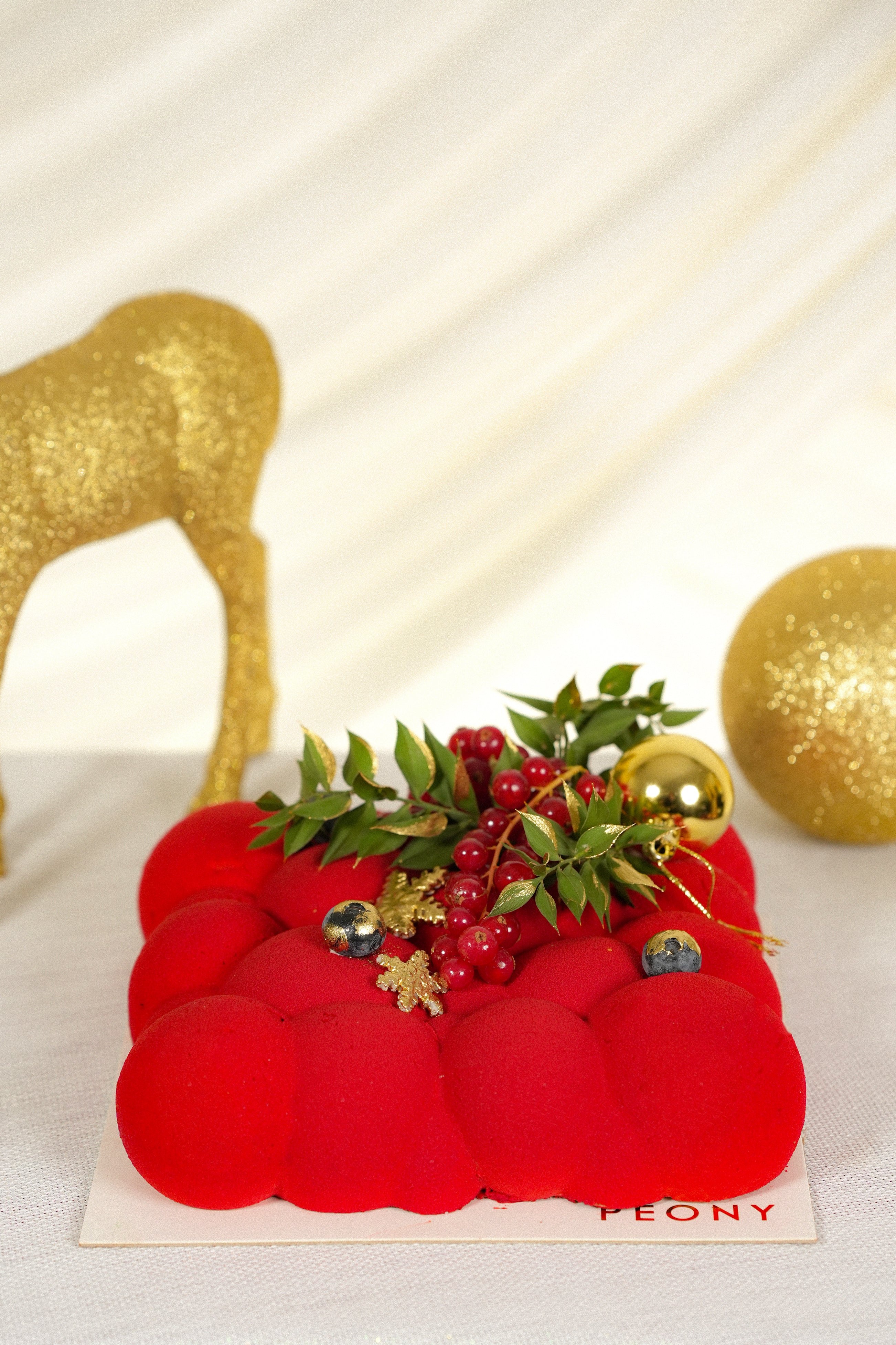 No:5 Yılbaşı Krema Detaylı Tasarım Pasta