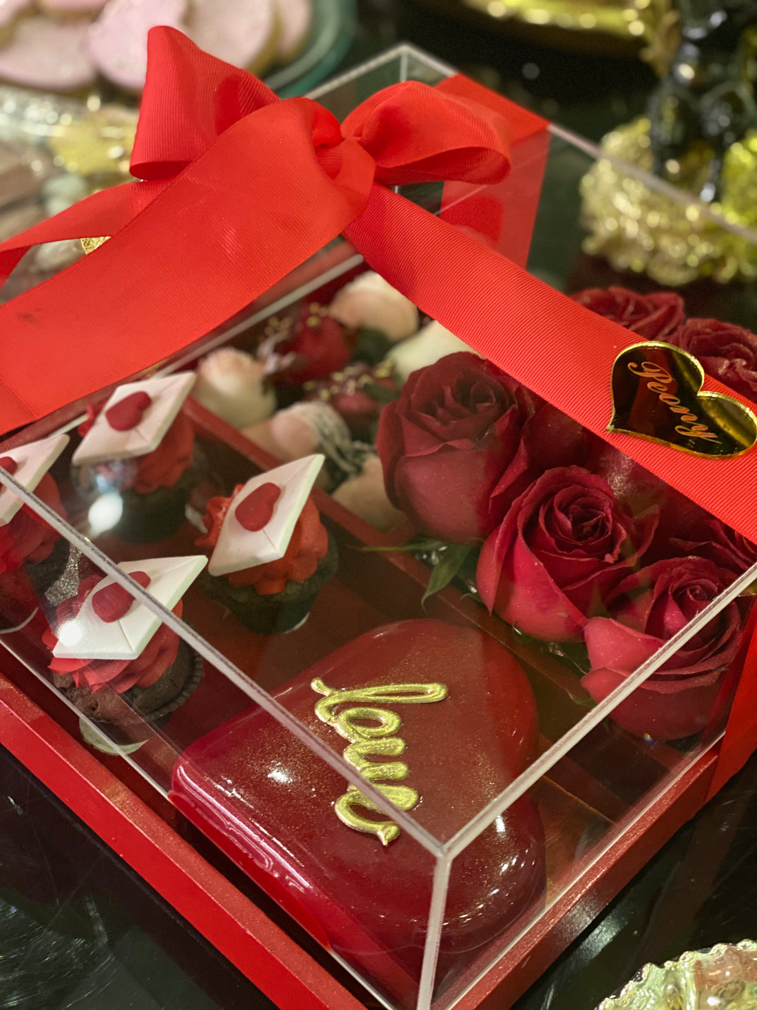 Sevgililer Günü Pleksi Kapaklı Hediye Kutusu