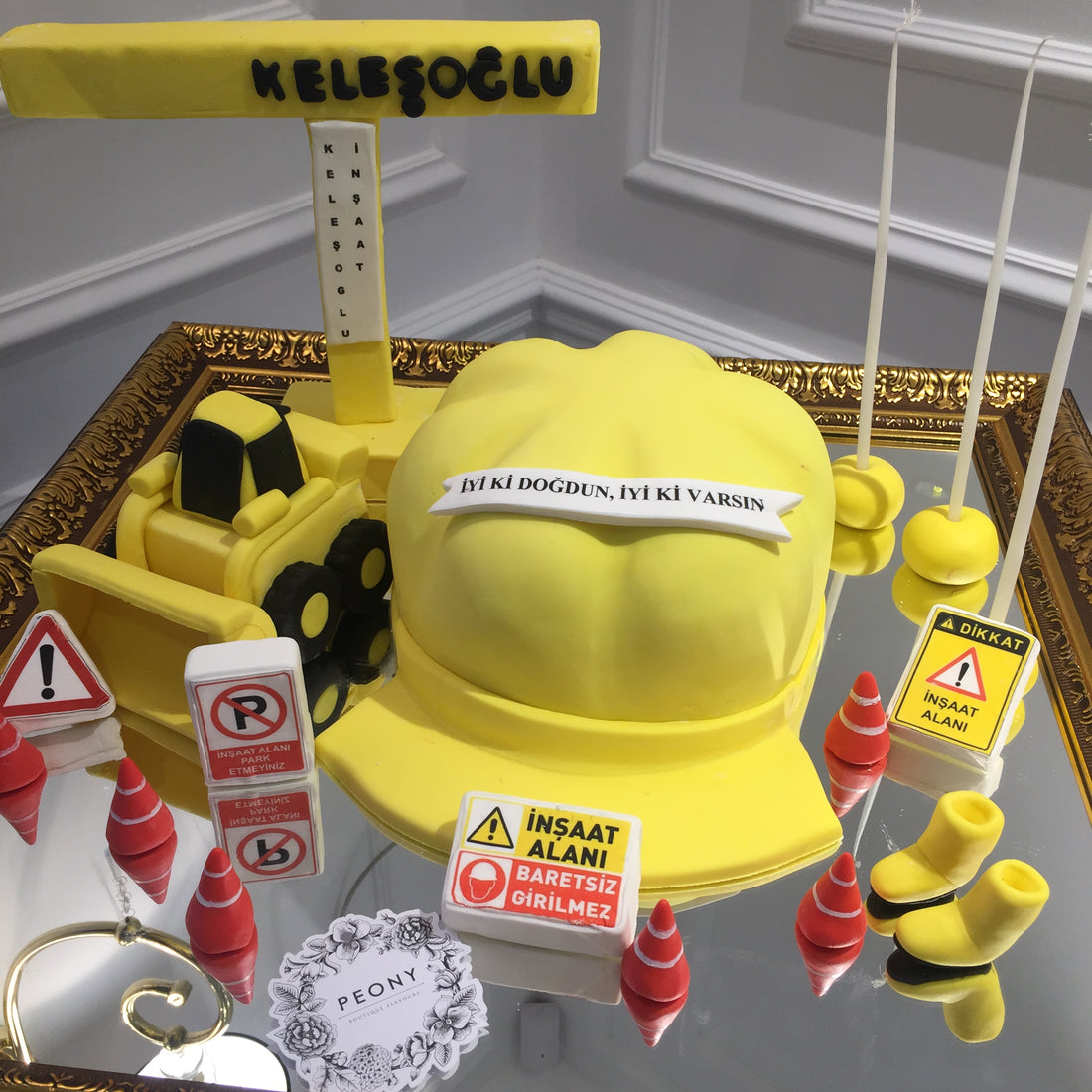 No:77 Şeker Hamurlu Tasarım Pasta